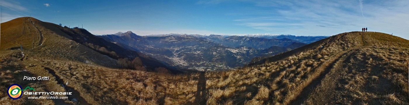 69 Scendiamo seguendo la linea di cresta .jpg